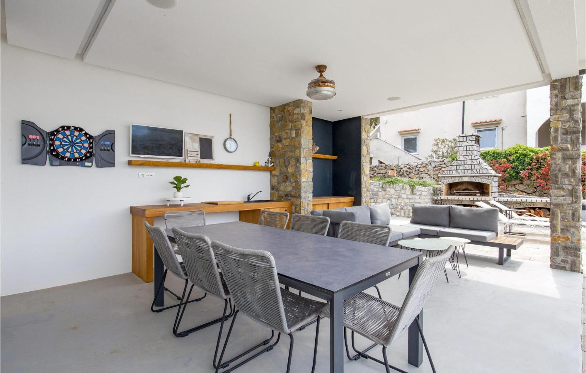 4 Bedroom Gorgeous Home In Lun Lun  Dış mekan fotoğraf