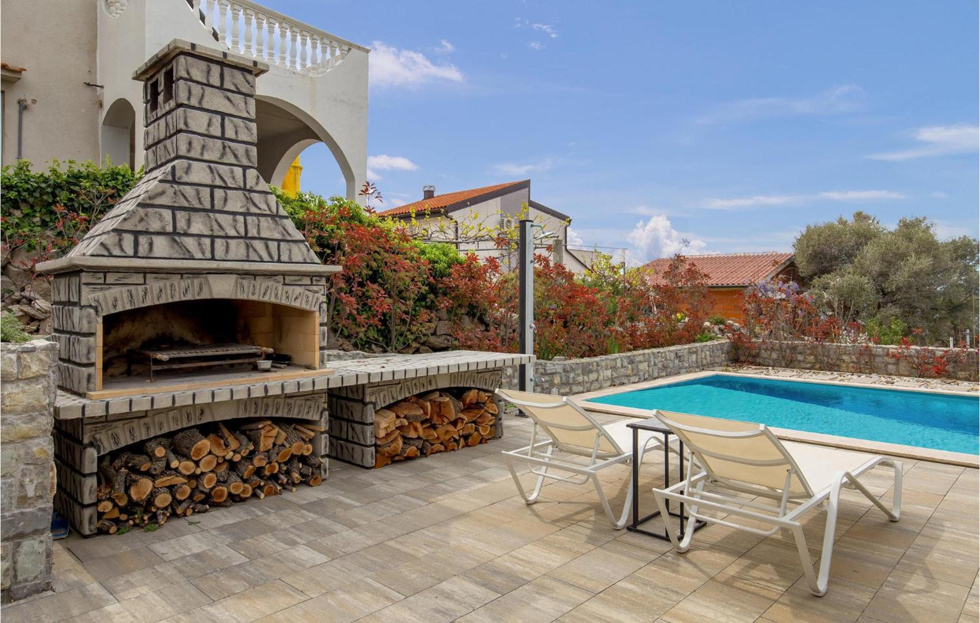 4 Bedroom Gorgeous Home In Lun Lun  Dış mekan fotoğraf